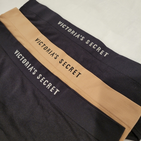 VICTORIA'S SECRET hip hugger panties L - Picture 3 of 4